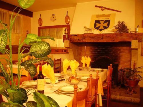 Hotel Restaurant Du Tourisme Latronquière Buitenkant foto